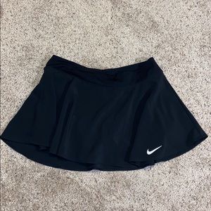 Nike Women’s Pure Flex Flouncy Skirt - New w/o tag